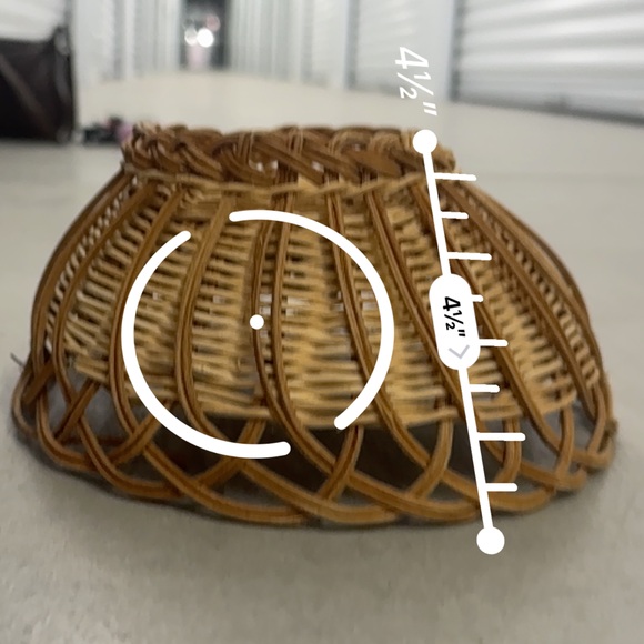 GORGEOUS HAND WOVEN BASKET ☀️🙌🦋 Woven Basket with Open Weave Design - Picture 6 of 6